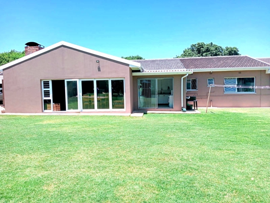 5 Bedroom Property for Sale in Vanes Estate Eastern Cape